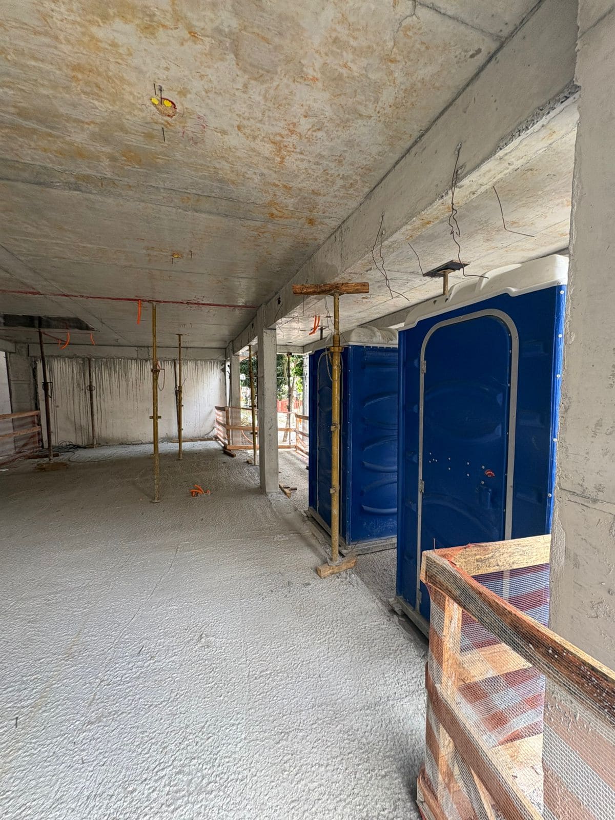 WhatsApp Image 2025-10-28 at 14.34.53 (1)