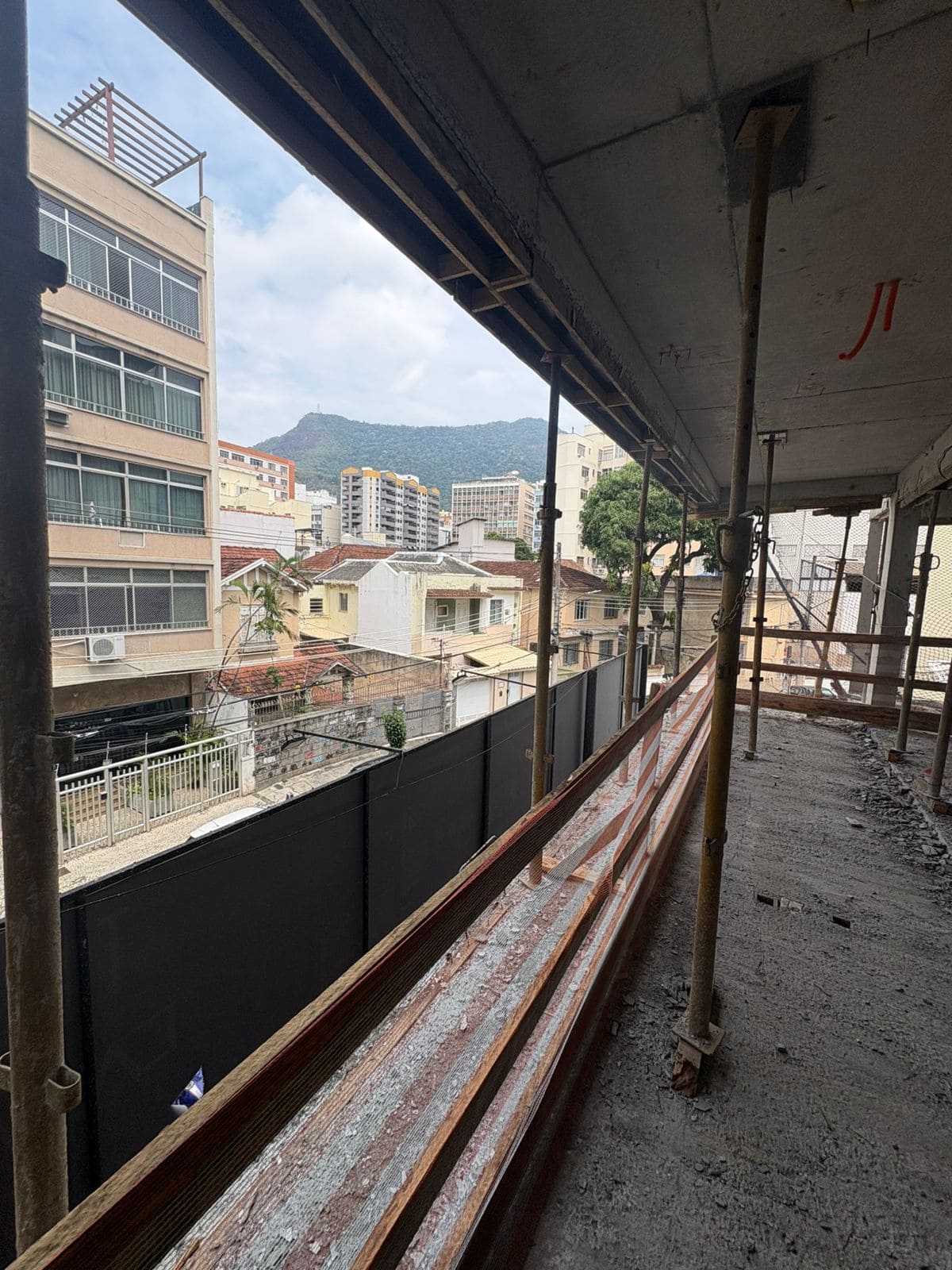 WhatsApp Image 2025-10-28 at 14.34.54 (1)